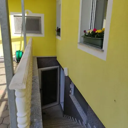 Bella's Apartment *